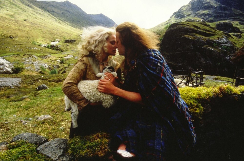 Heather e Connor si baciano dopo tanti anni ancora con passione