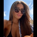 la gioia di chi si sta godendo la giornata al mare