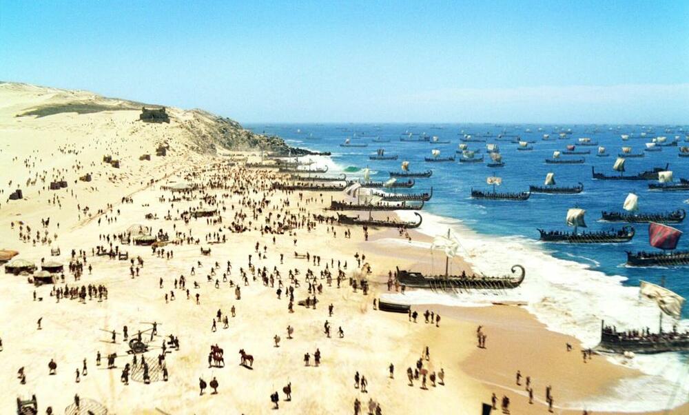 in poche ore i greci hanno preso possesso della spiaggia di Troia
