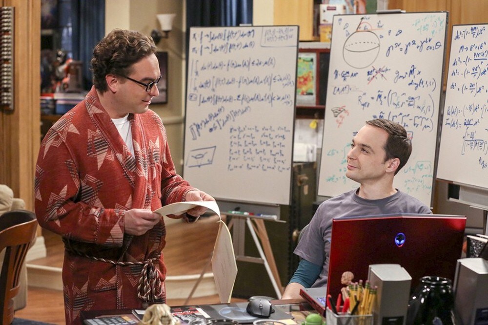 Leonard e Sheldon firmano insieme la relazione