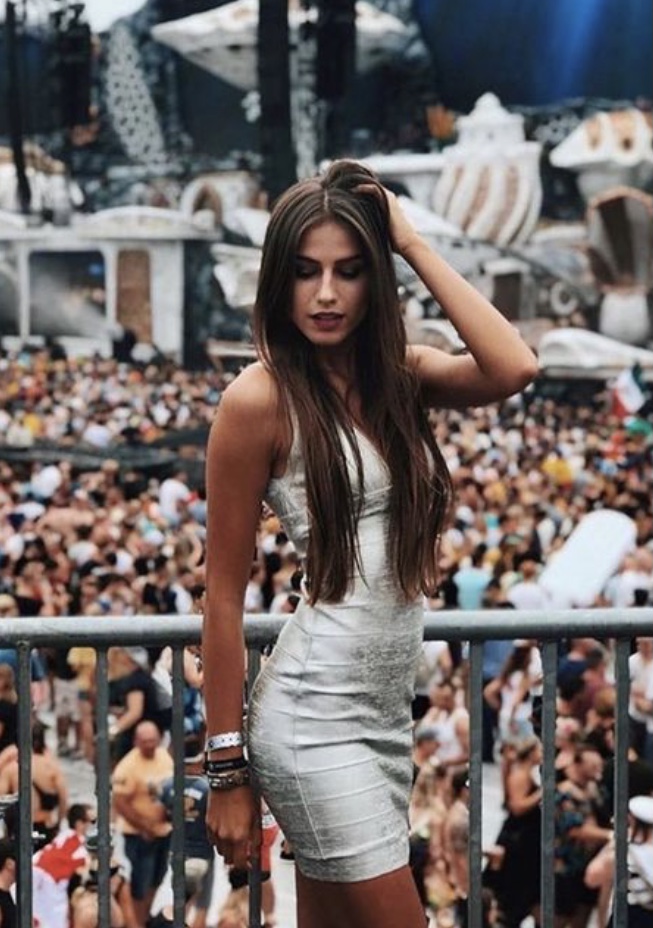 Angie wonderful girl - N.° 9