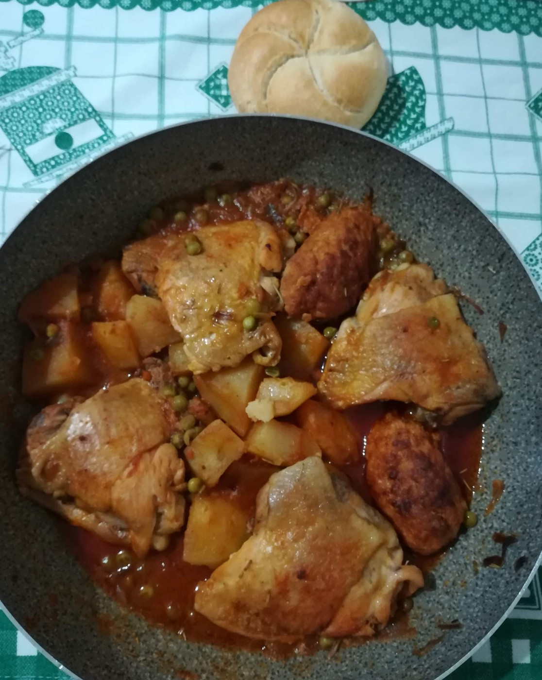 mah si. Tuffiamoci in questo spezzatino direttamente nella padella