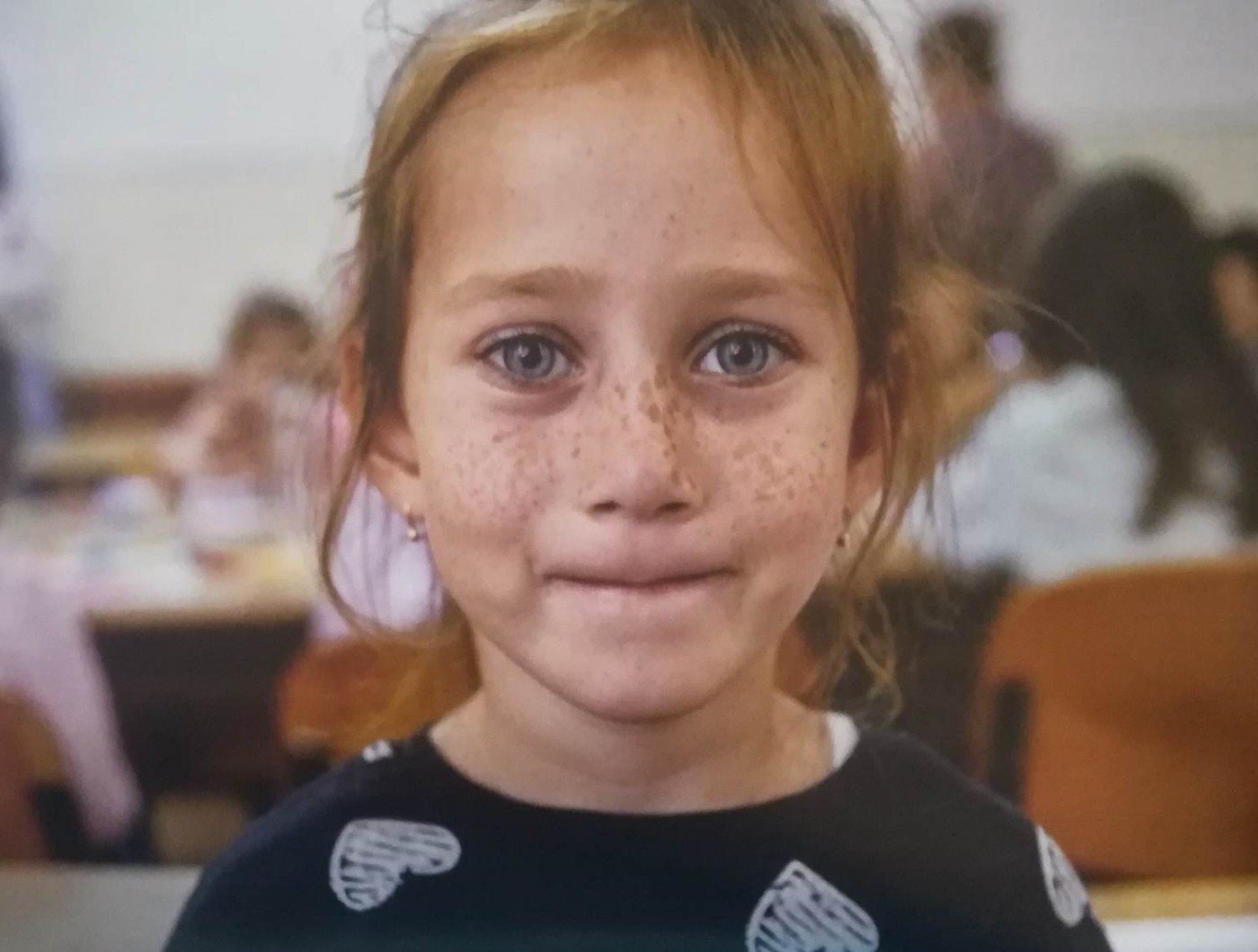 Romania una bimba Ucraina fuggita dalla guerra partecipa alle attività ludico ricreative