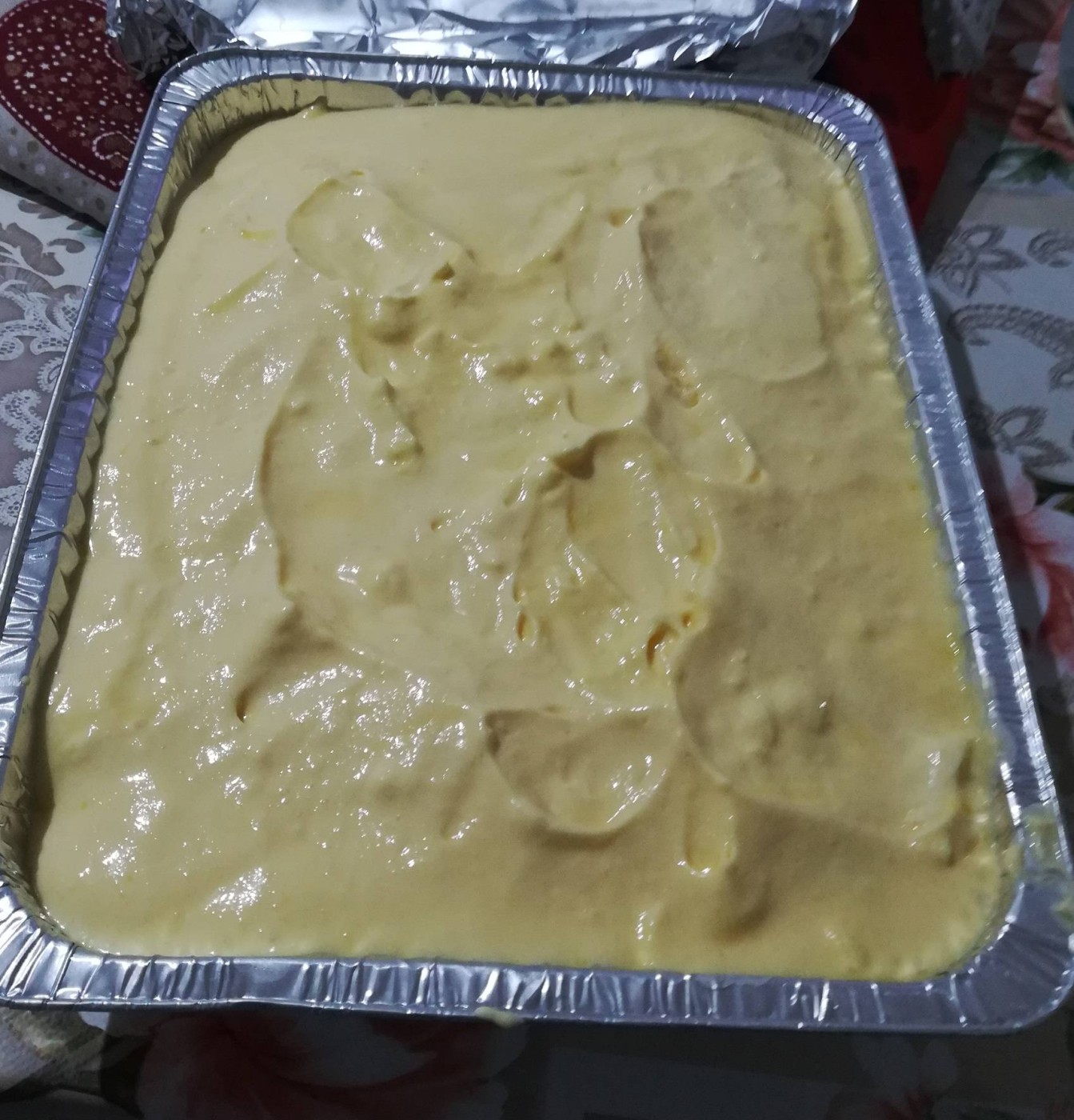 si comincia con il tiramisù che si presenta nella sua splendida forma