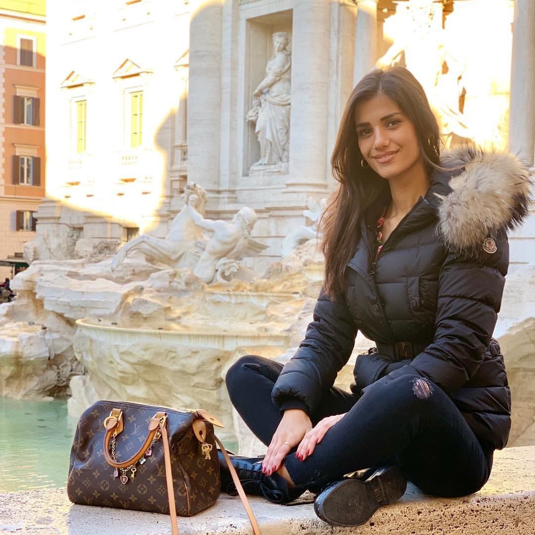 davanti la fontana di Trevi - Jessica Tozzi