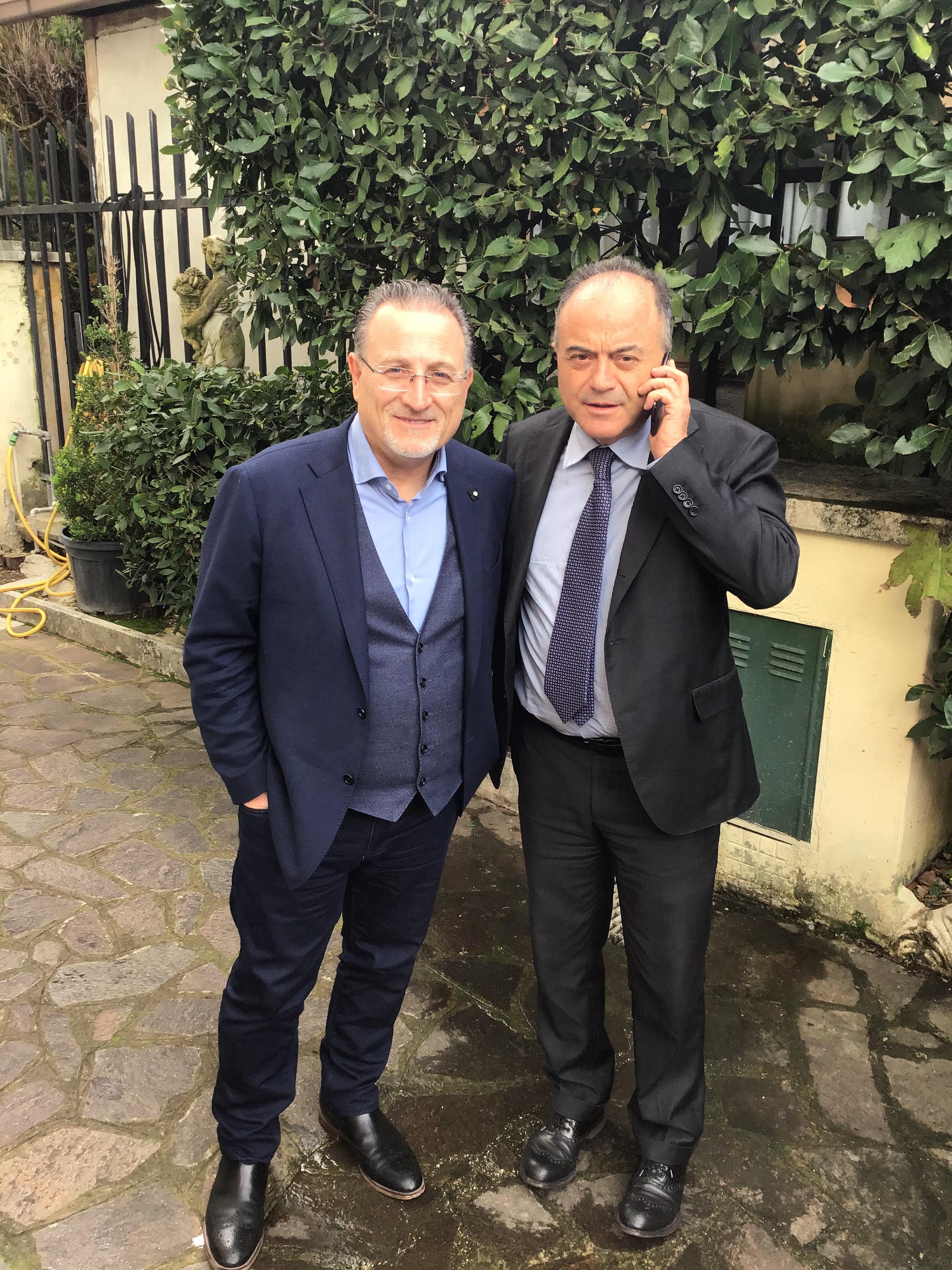 Antonio Nicaso e Nicola Gratteri dopo il rilascio di un intervista a Studenti.it