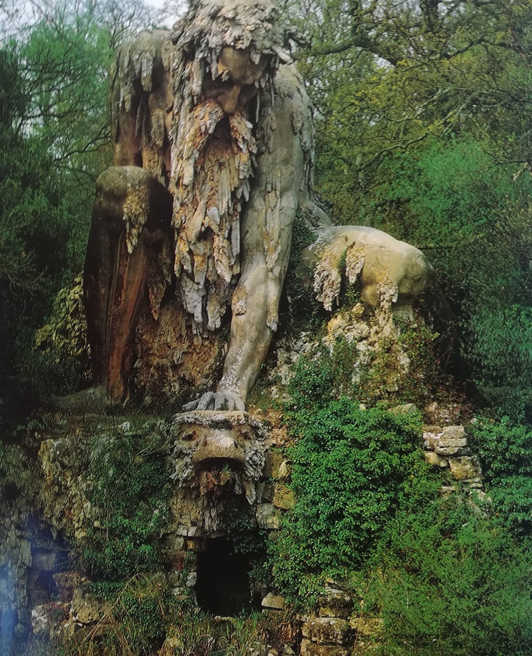 statua intitolata all’Appennino nella villa di Pratolino