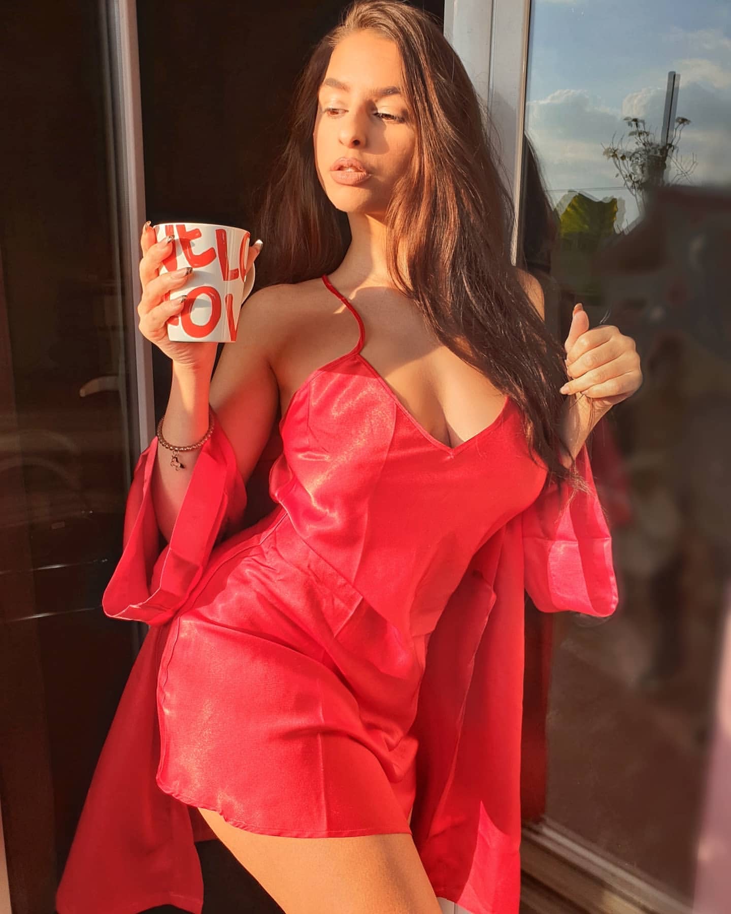 è mattino presto e la sveglia è stata anticipata dal bisogno di un caffè