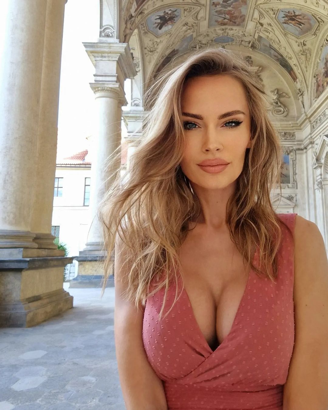 si rinasce ogni giorno con il vestito giusto - N.° 30
