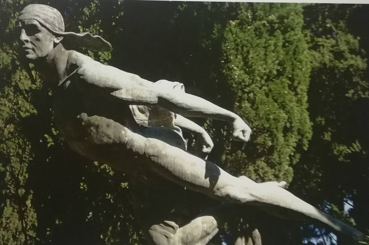 tomba Saltini, "Genio dell’aviatore", statua bronzea del 1919