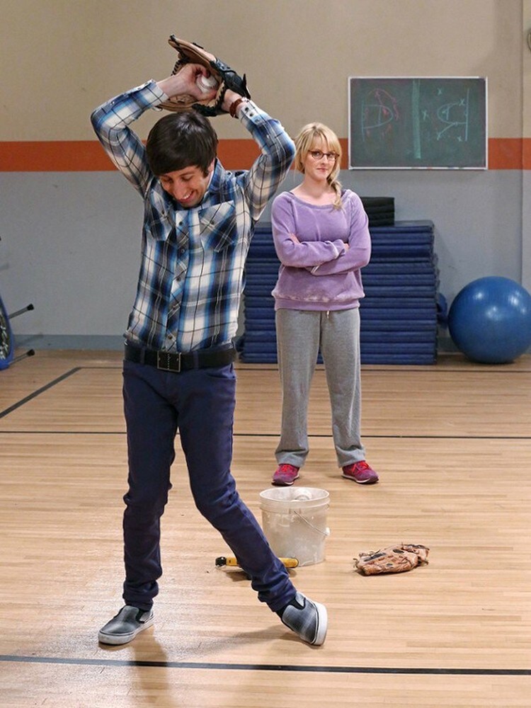 Howard fa riscaldamento prima di provare qualche lancio a baseball