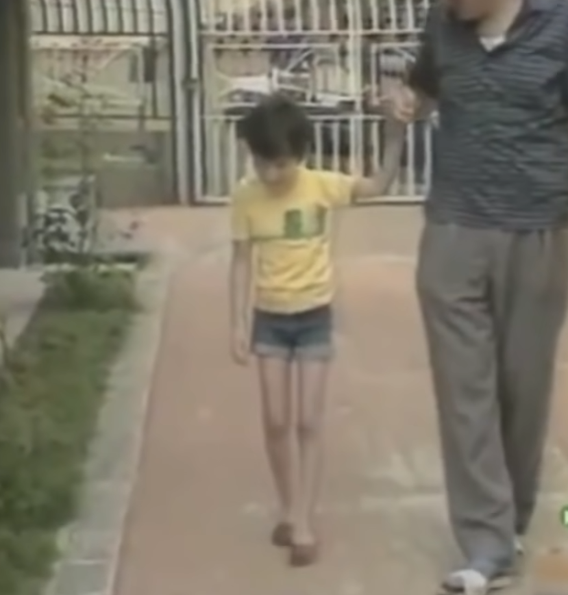 Marco Fiora rapito a 7 anni e detenuto per un anno e mezzo, dopo il rilascio faticava a stare in piedi