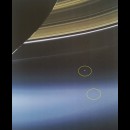 La Terra e la Luna viste da Saturno