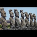 Le statue finite si incamminarono verso la propria destinazione