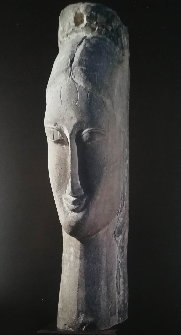 1909-14, l’artista abbandona la pittura per la scultura. Anni trascorsi, scalpello alla mano, ad attaccare la pietra