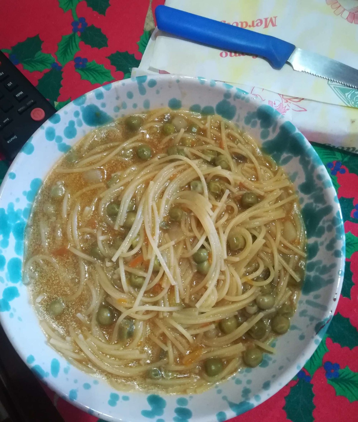 mamma che mi "compra" con un piatto di pasta e piselli