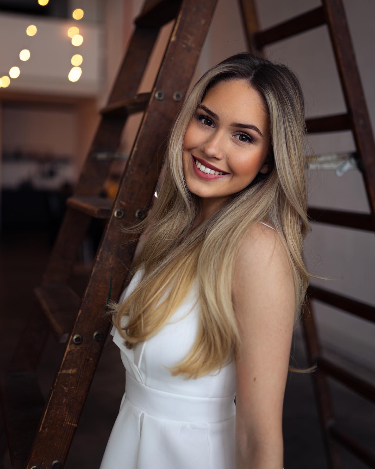 Lucente ragazza tedesca in jeans - N.° 21