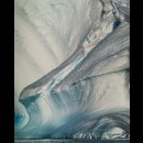 immenso iceberg formatosi nella Baia di Disko in Groenlandia occidentale