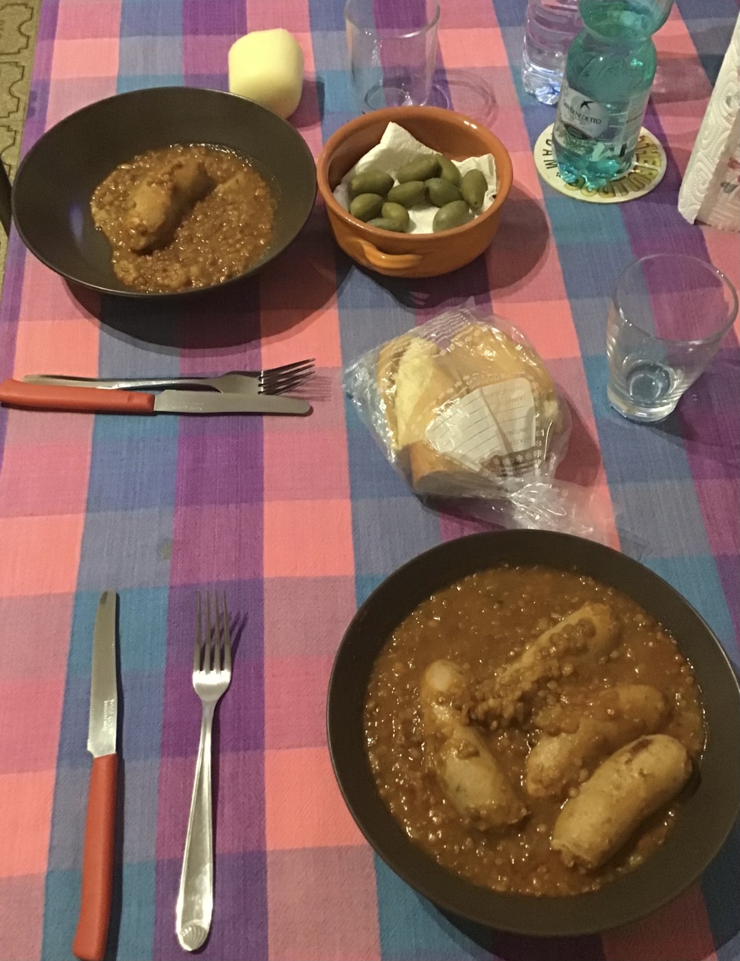 Salsicce affogate nelle lenticchie