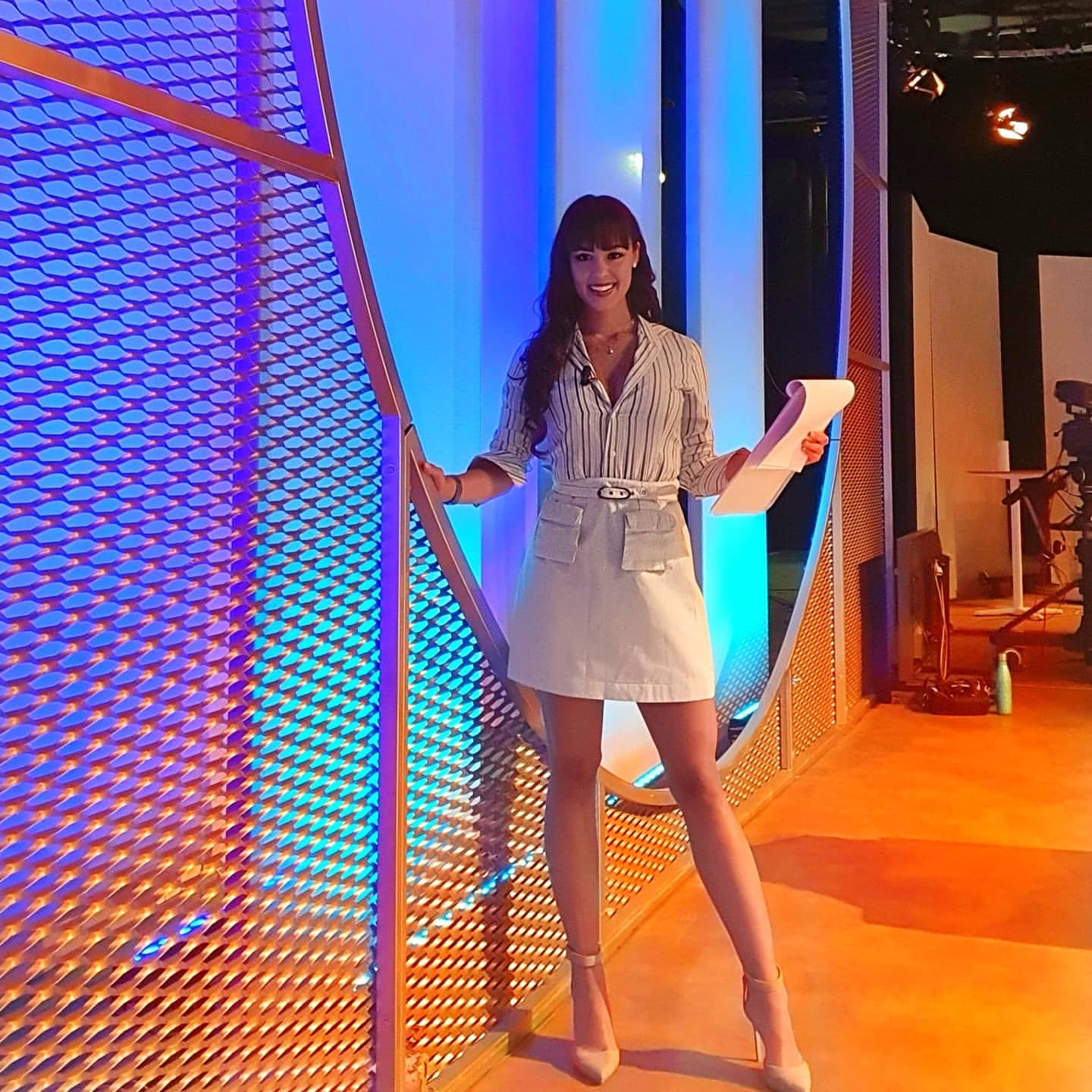 Vittoria Castagnotto negli studi televisivi pronta per la registrazione della puntata
